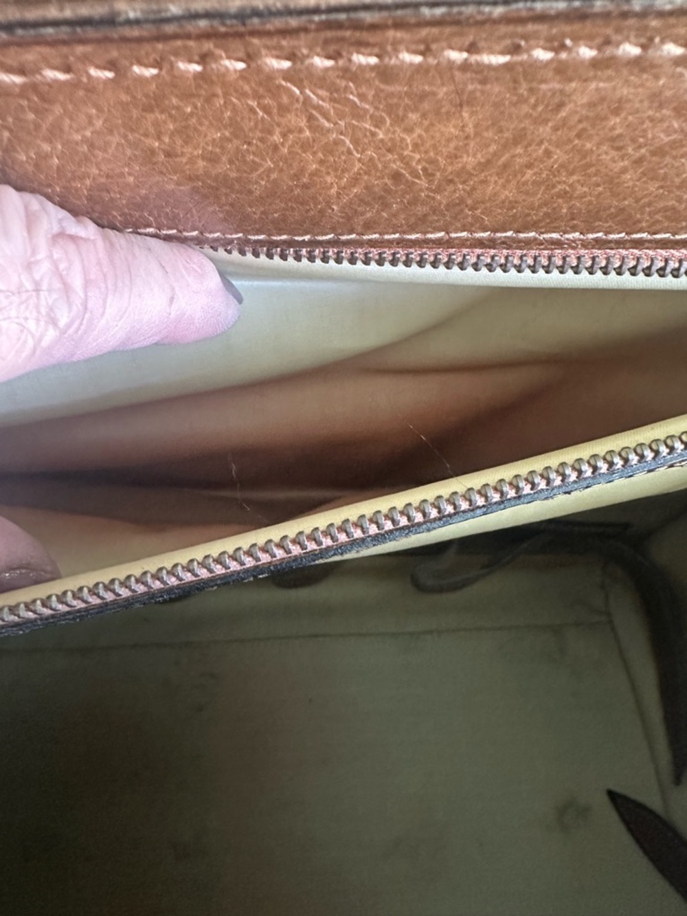 GUCCI Vintage1970s Doctor travel bag Cream Canvas and Tan Leather Top-Handle - Picture 12 of 15